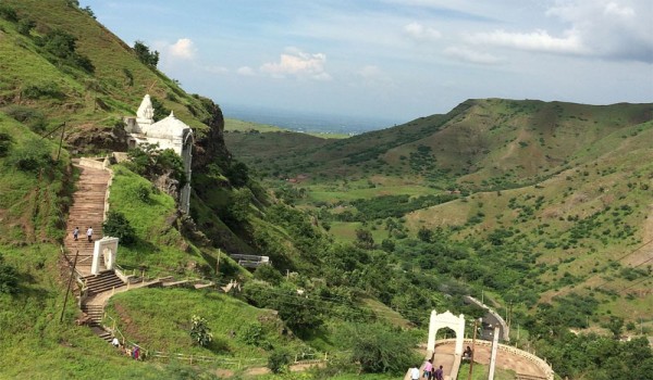 hill stations near indore
