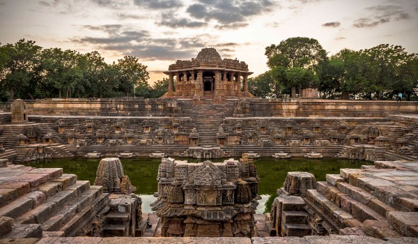 famous temples to visit in gujarat